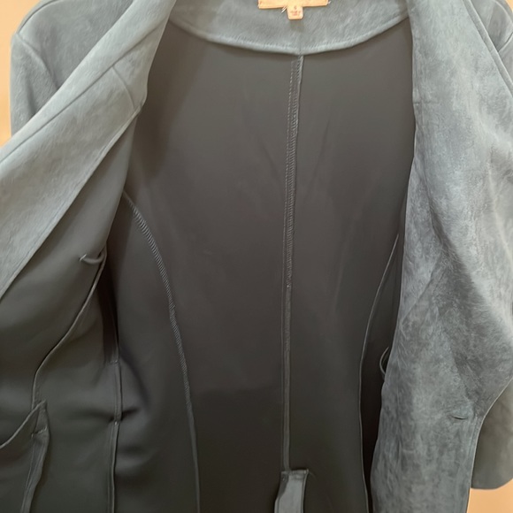 Women’s Suede Solitaire Coat - Picture 5 of 7